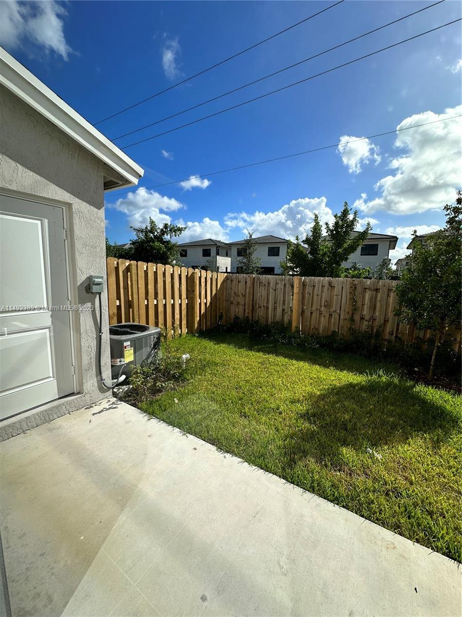 FOREST PARK VILLAS - Residential Lease