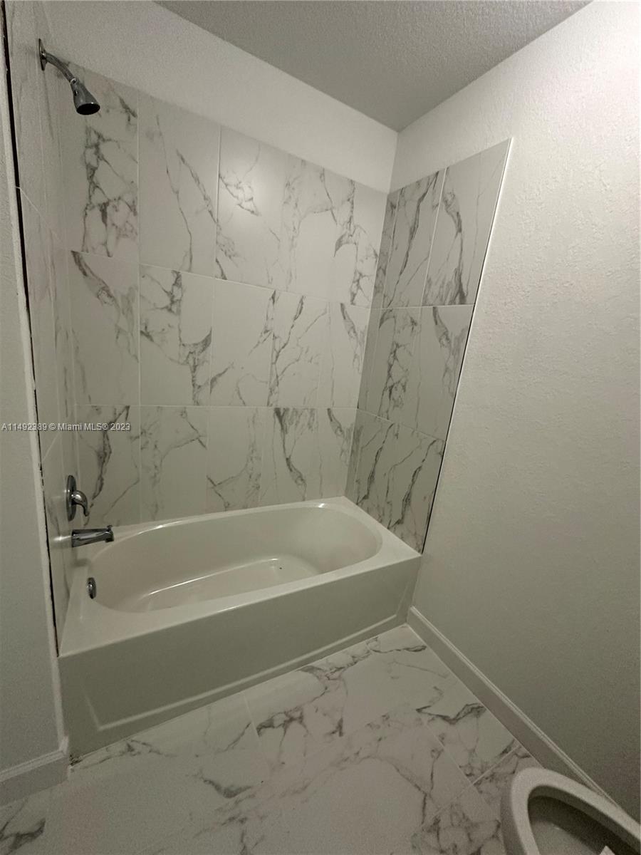 FOREST PARK VILLAS - Residential Lease