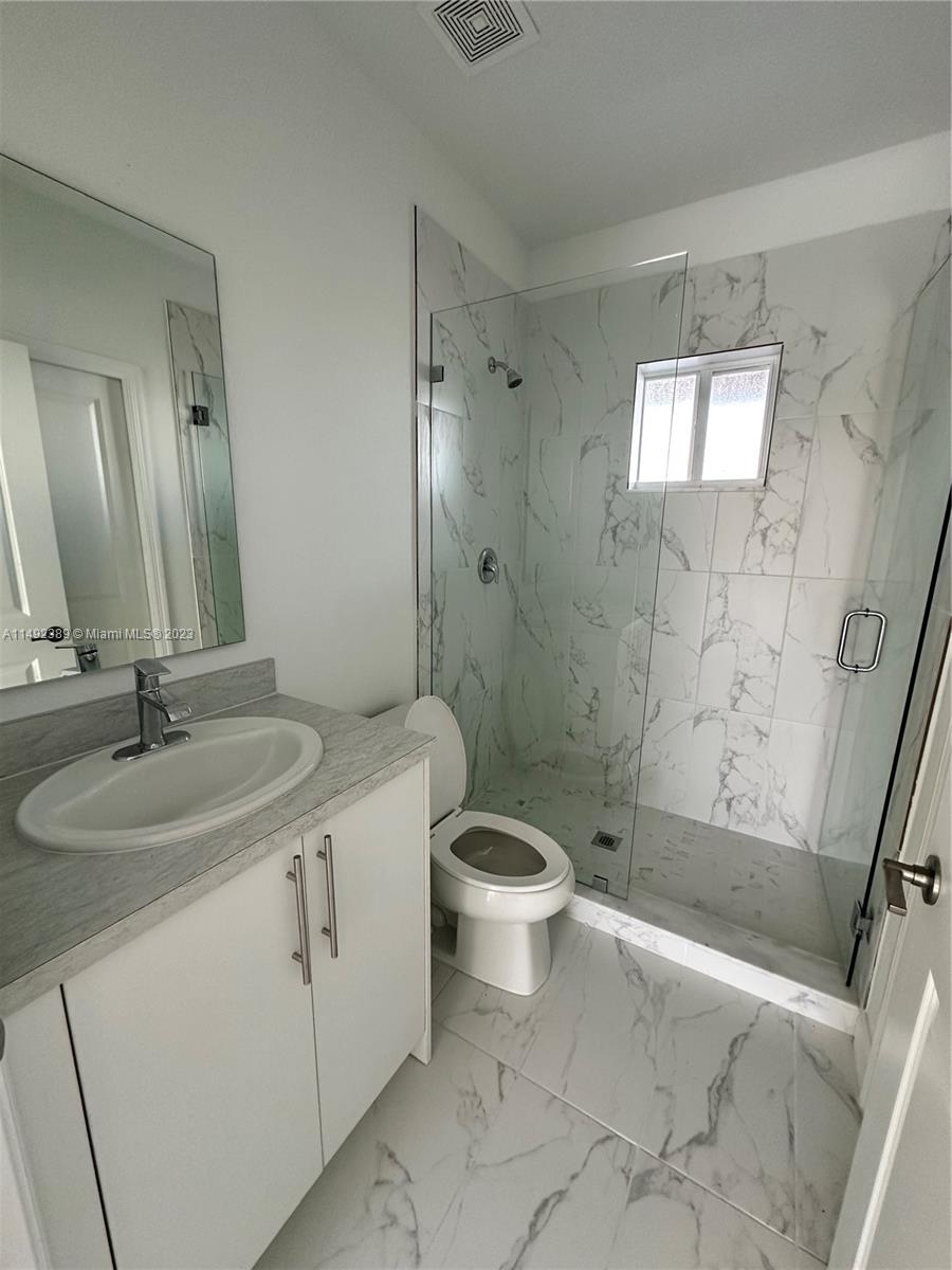 FOREST PARK VILLAS - Residential Lease