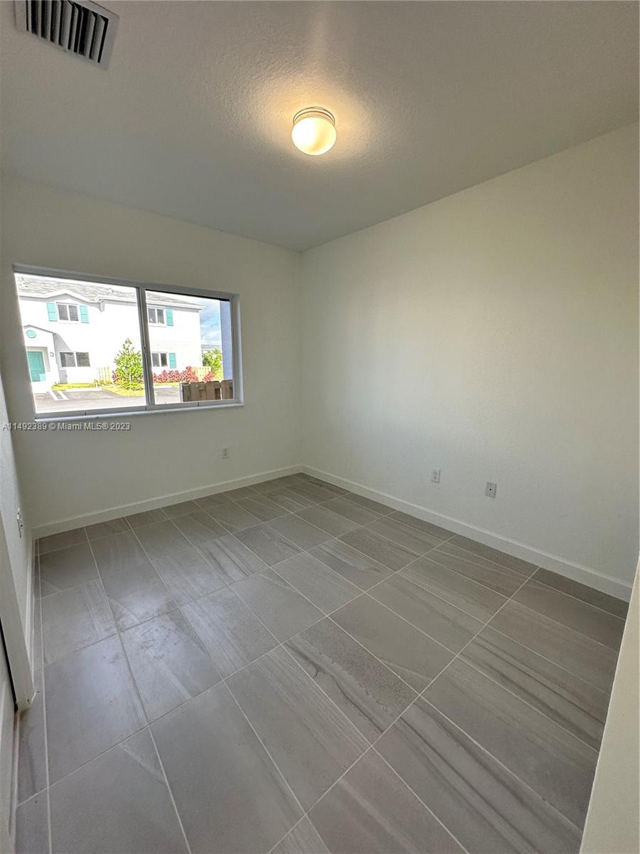 FOREST PARK VILLAS - Residential Lease