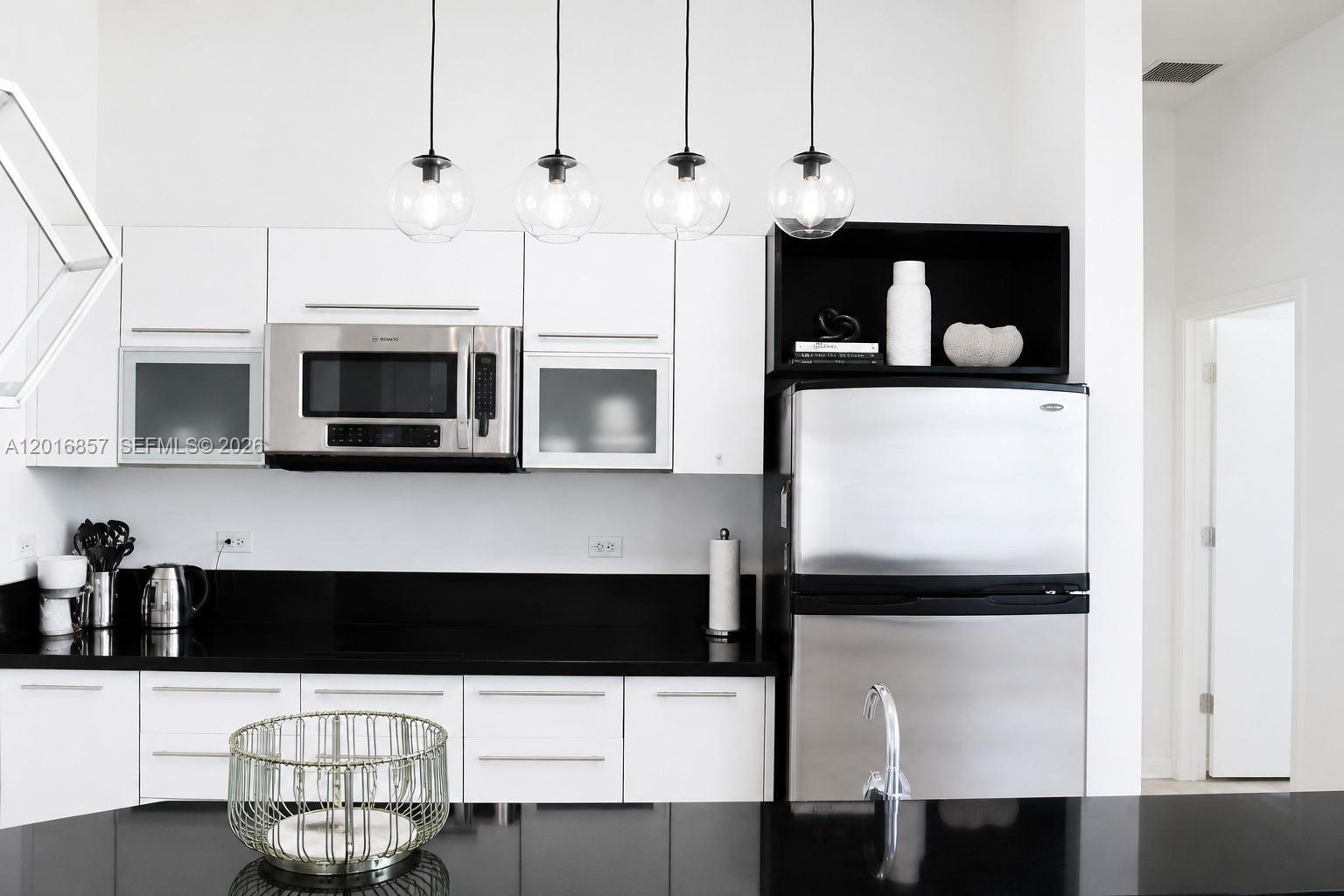 VIZCAYNE SOUTH CONDO - Residential Lease