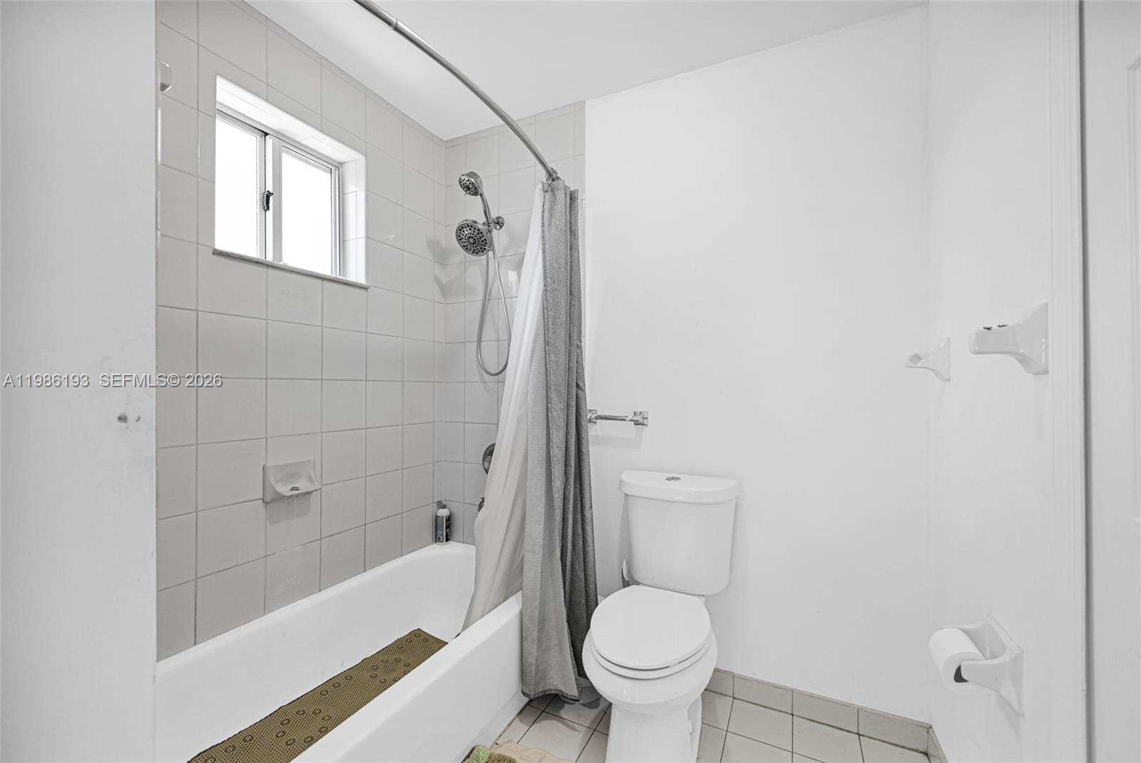 DORAL GRAND CONDO - Residential