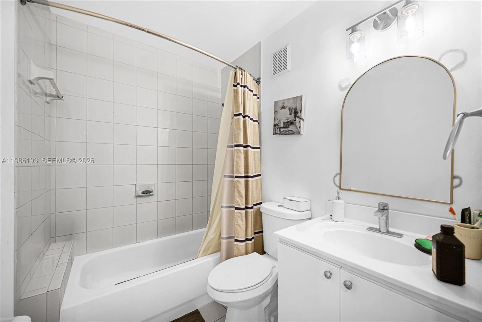 DORAL GRAND CONDO - Residential