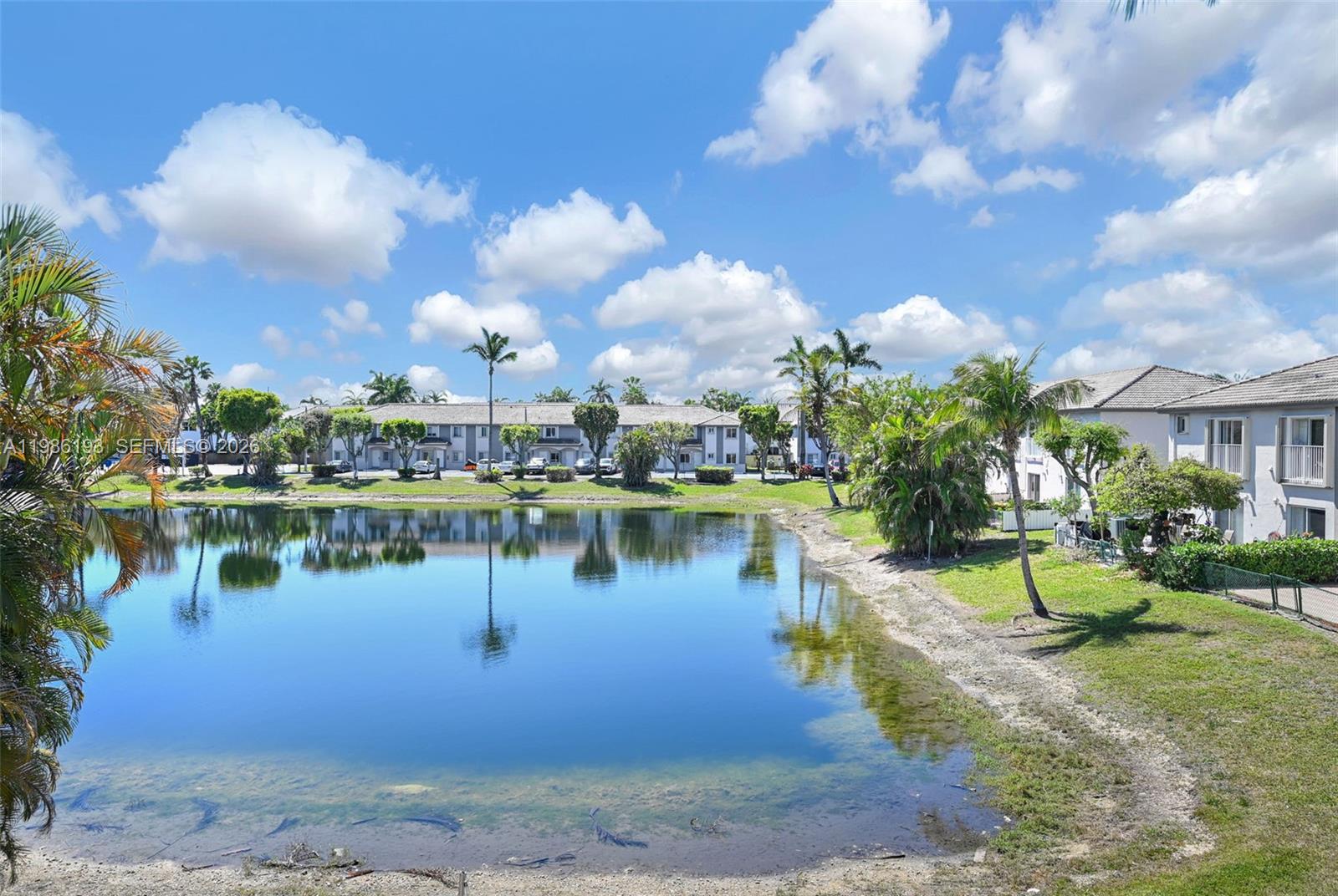 DORAL GRAND CONDO - Residential