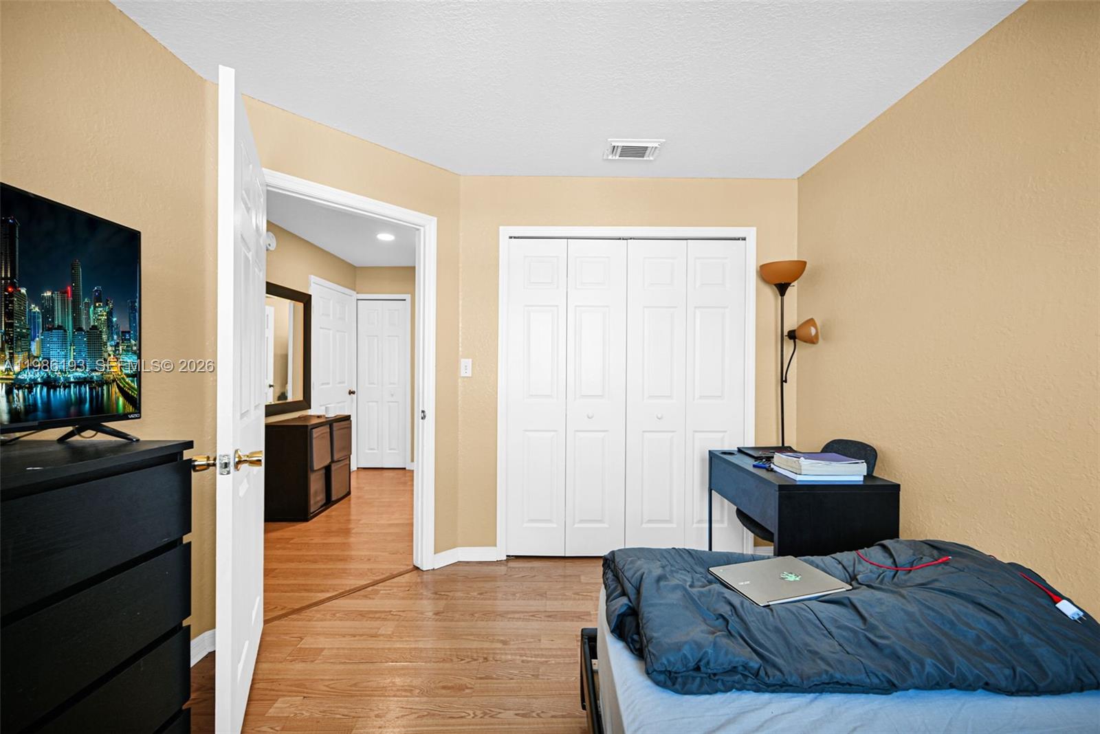 DORAL GRAND CONDO - Residential