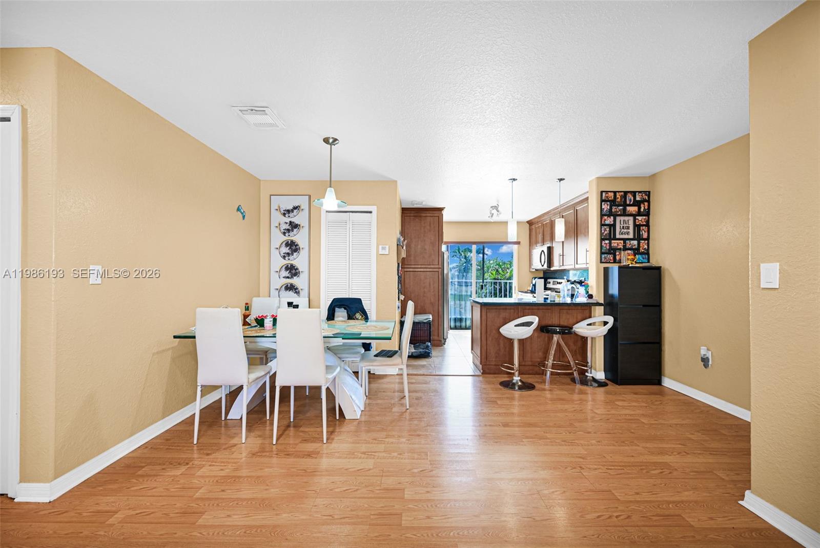 DORAL GRAND CONDO - Residential