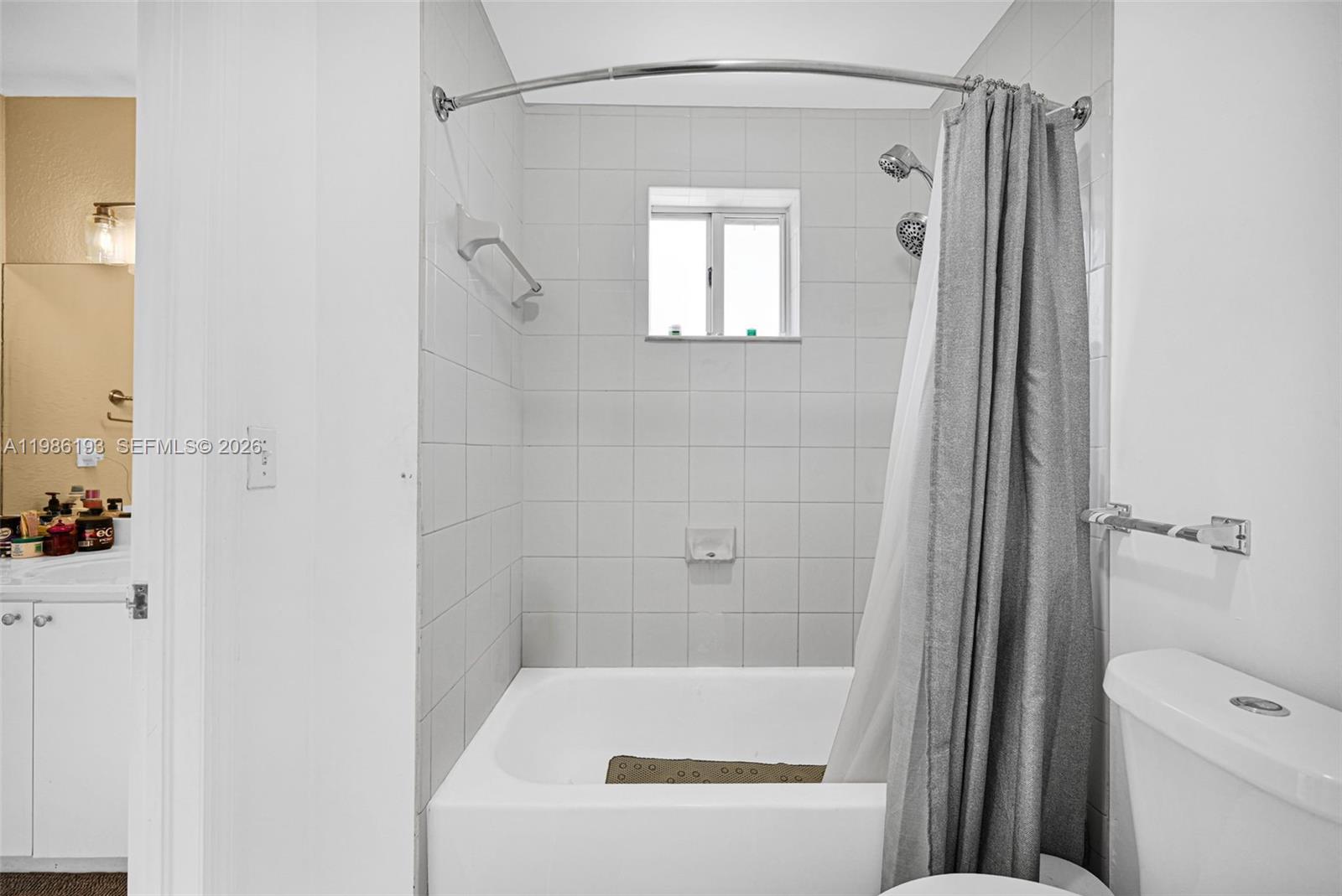 DORAL GRAND CONDO - Residential