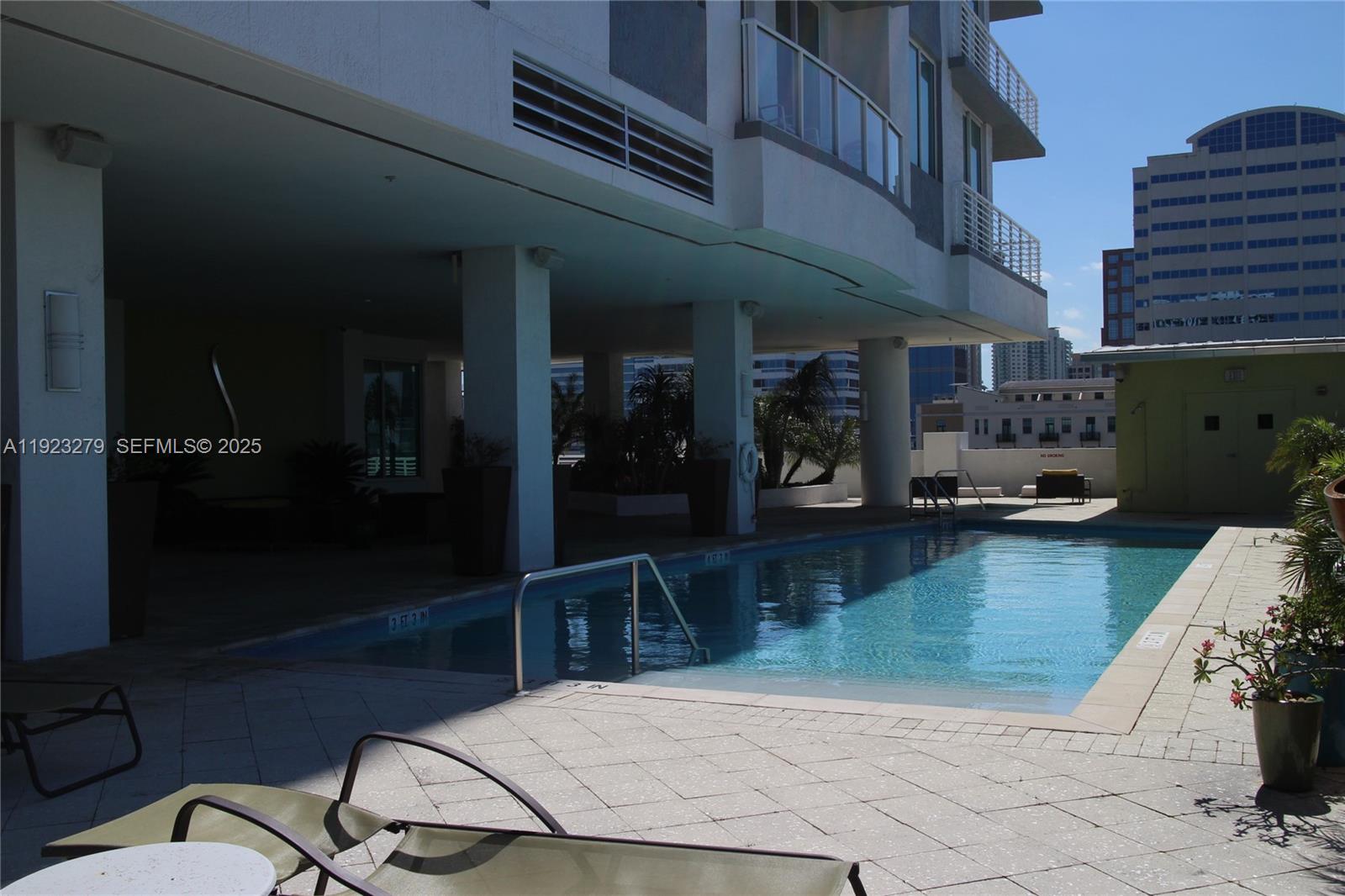 STRADA 315 CONDO - Residential