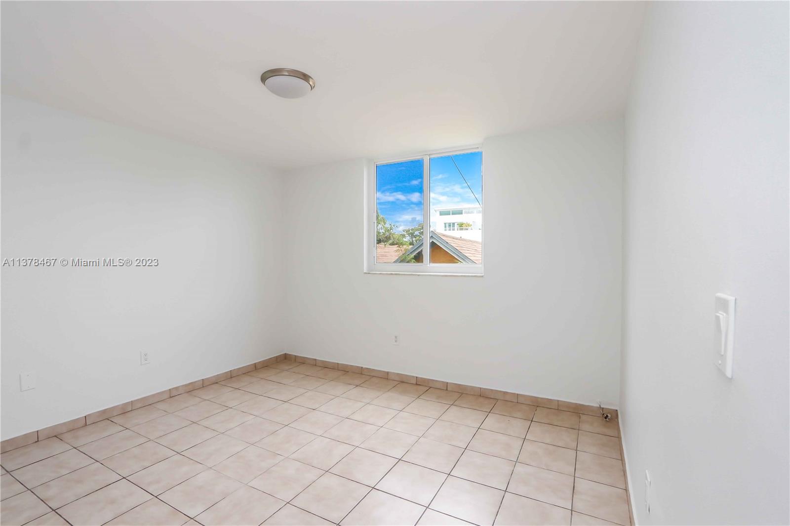 921 JEFFERSON AVE CONDO - Residential Lease