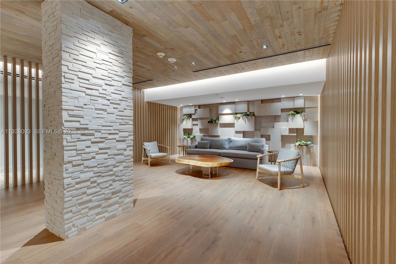 RONEY PALACE CONDO - Residential