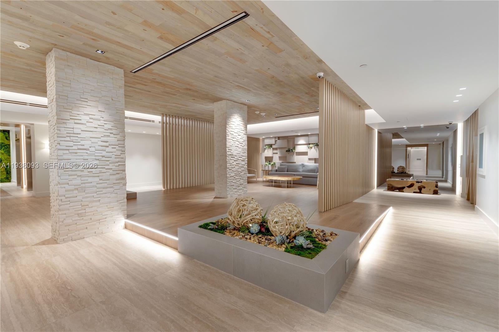 RONEY PALACE CONDO - Residential