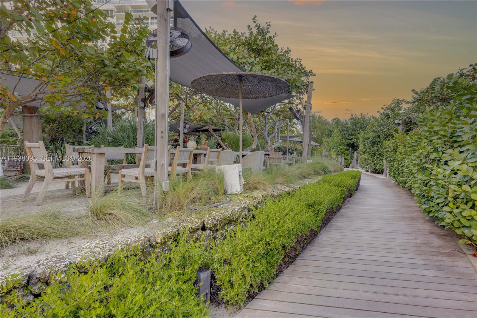 RONEY PALACE CONDO - Residential