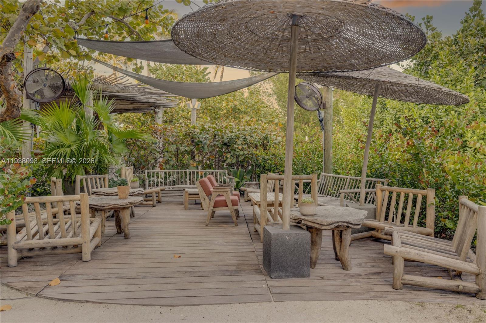 RONEY PALACE CONDO - Residential