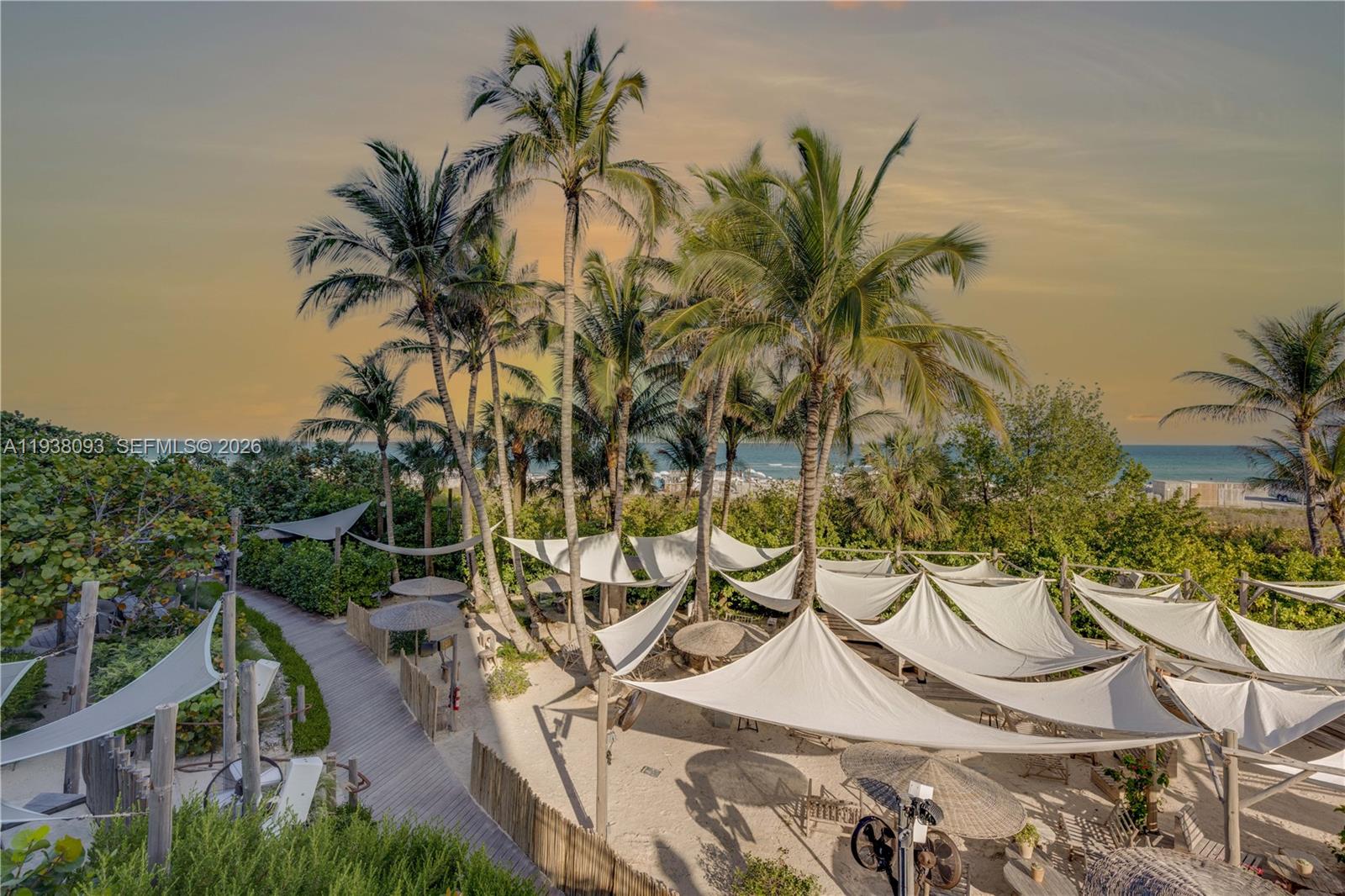 RONEY PALACE CONDO - Residential