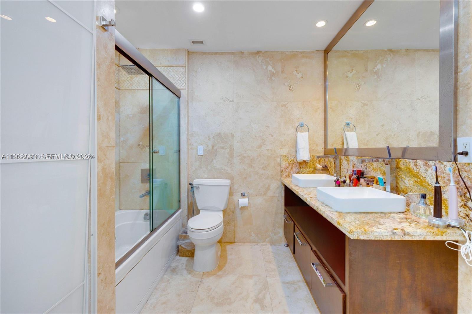 RONEY PALACE CONDO - Residential