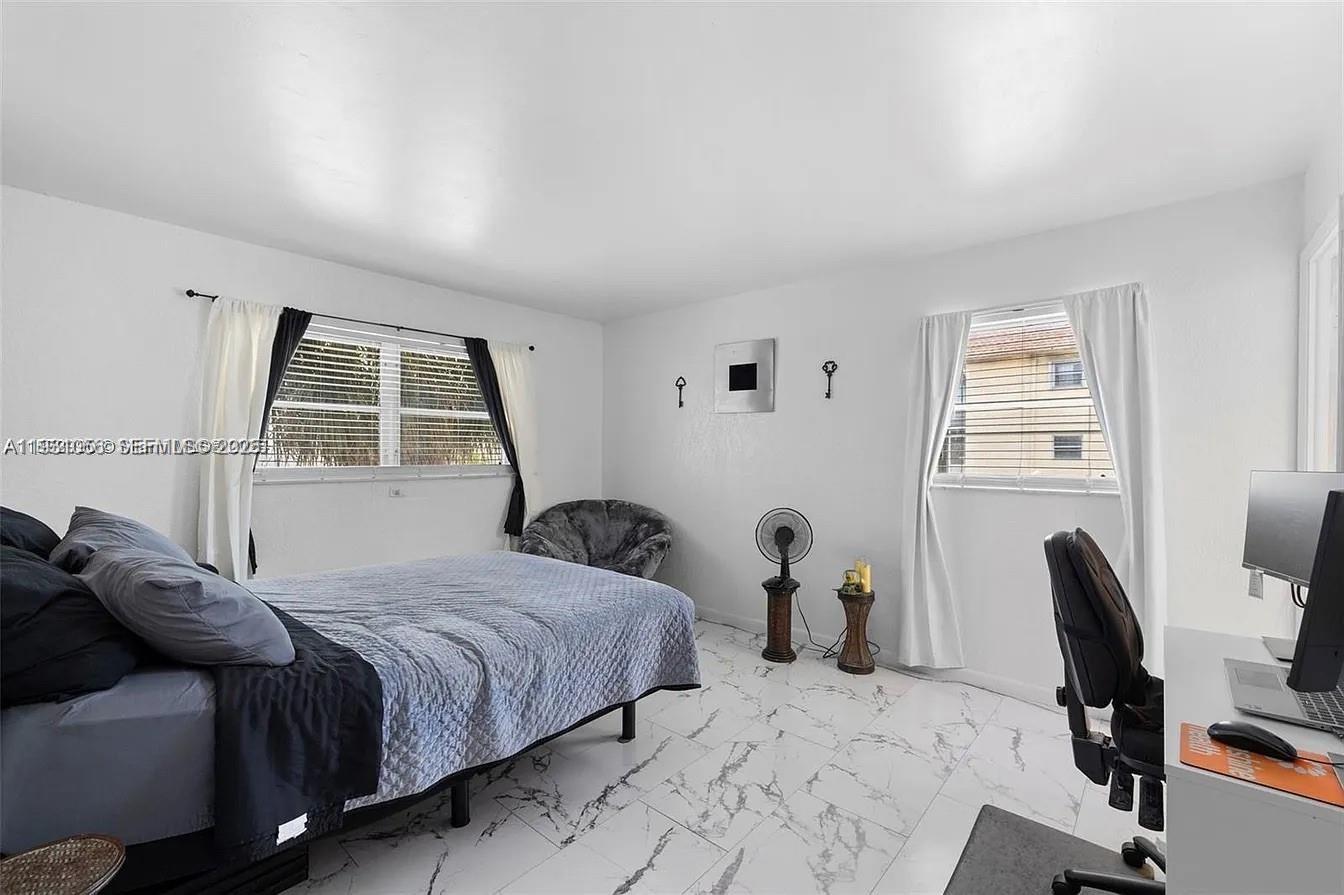 MAJESTIC GARDENS CONDOMIN - Residential Lease