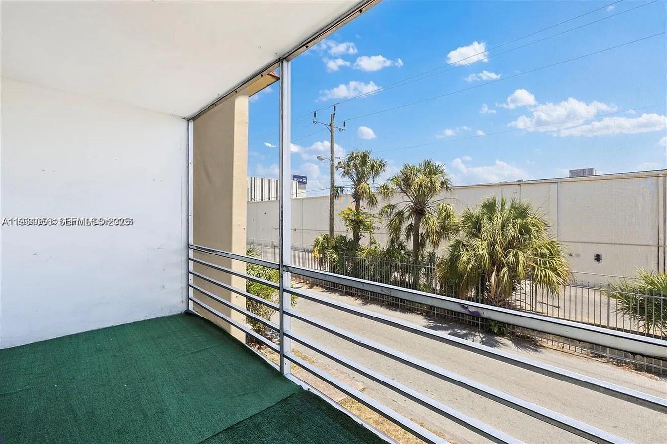 MAJESTIC GARDENS CONDOMIN - Residential Lease