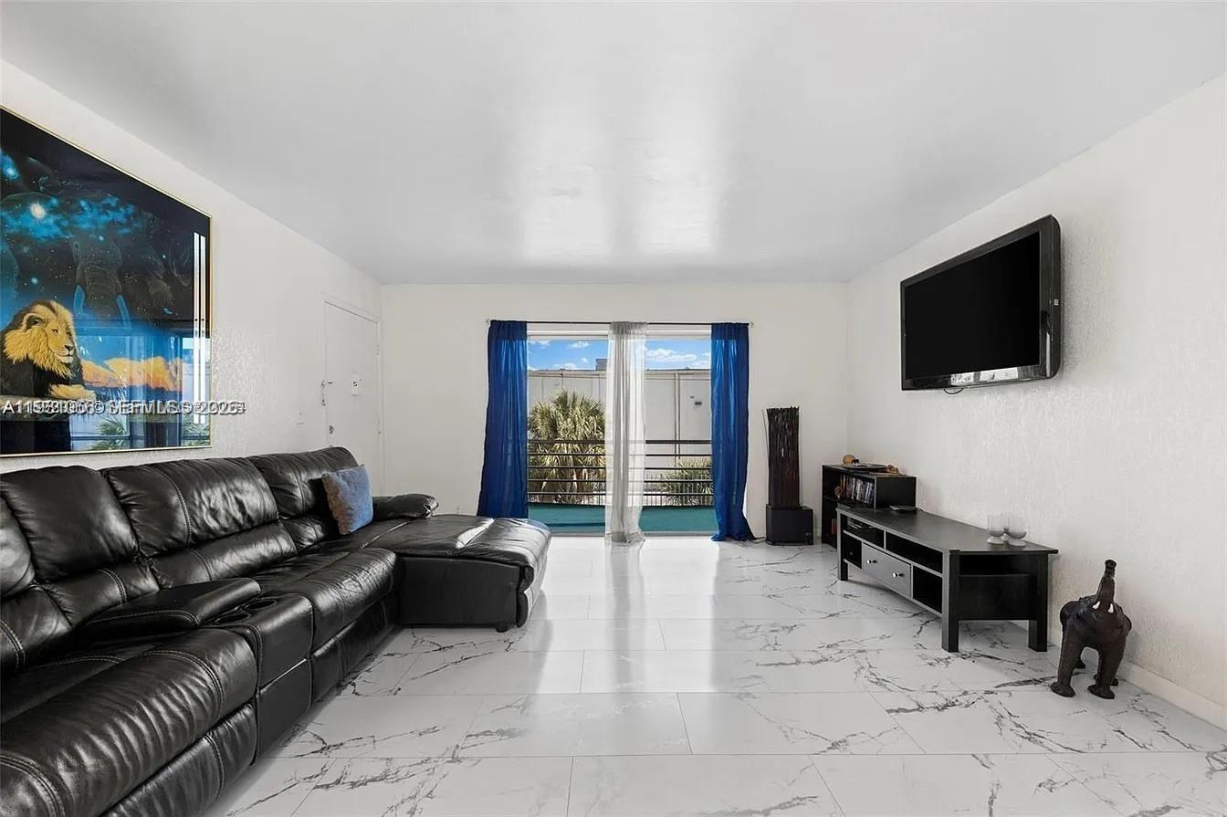 MAJESTIC GARDENS CONDOMIN - Residential Lease