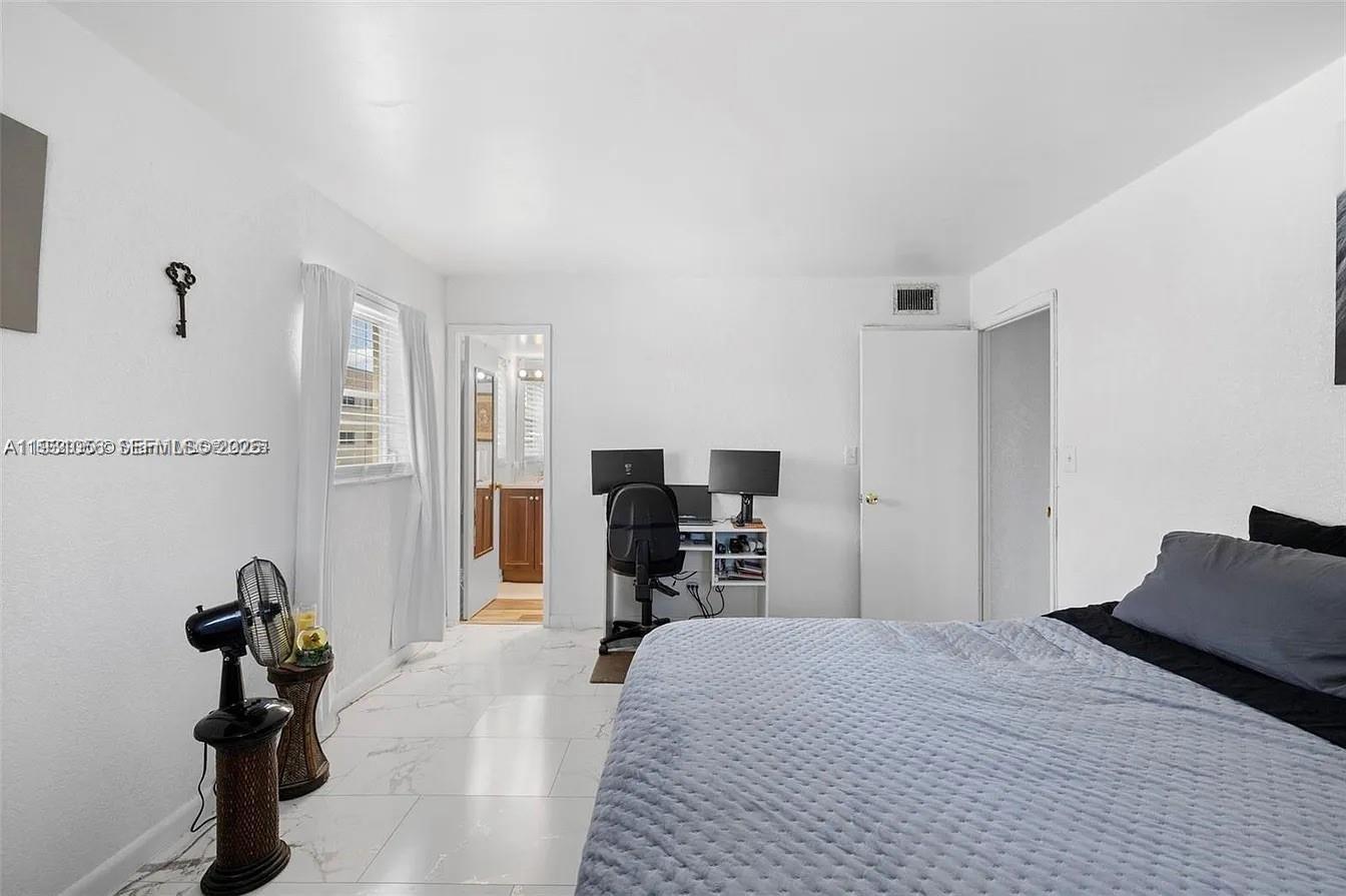 MAJESTIC GARDENS CONDOMIN - Residential Lease