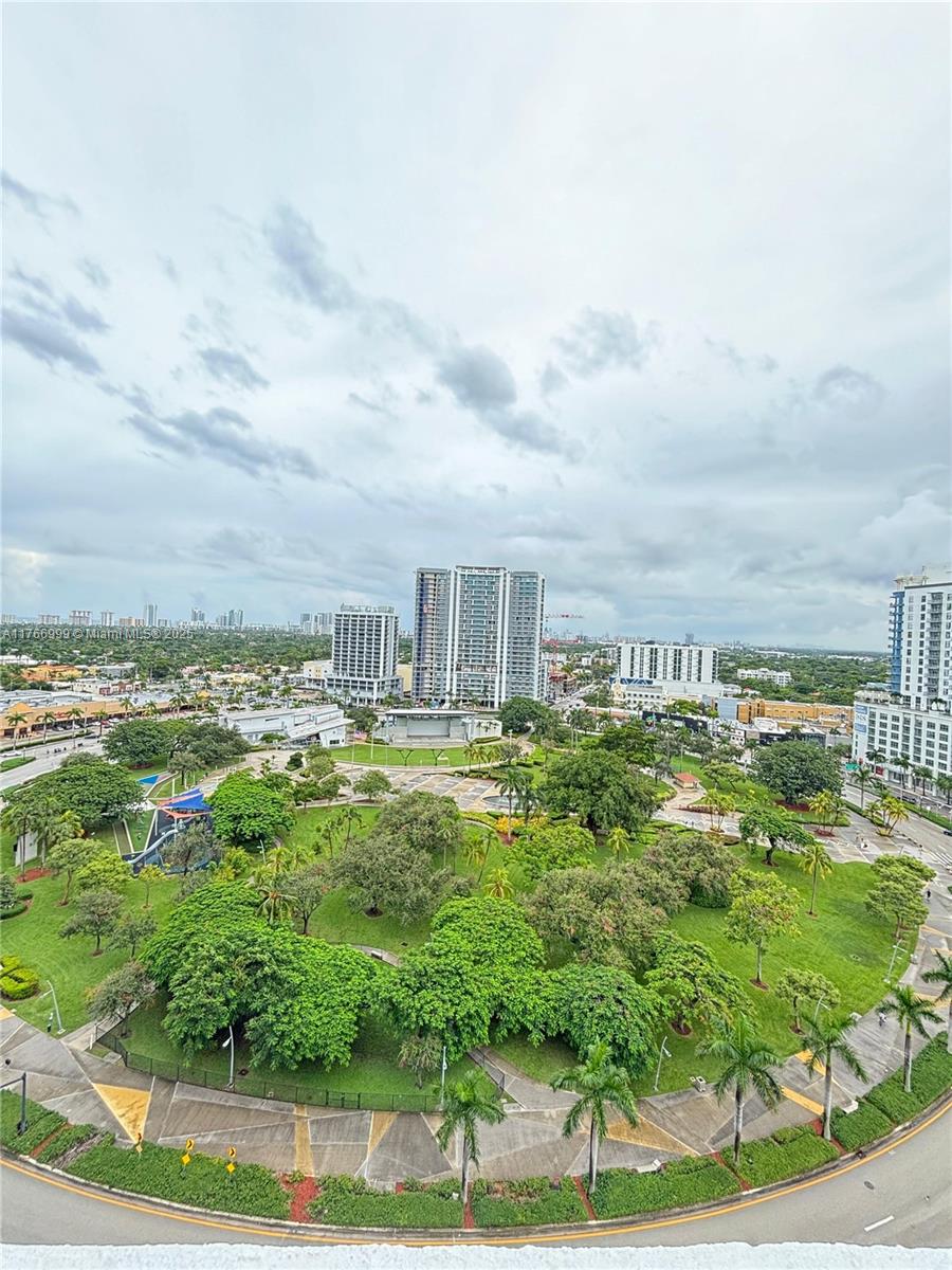 RADIUS CONDO - Residential