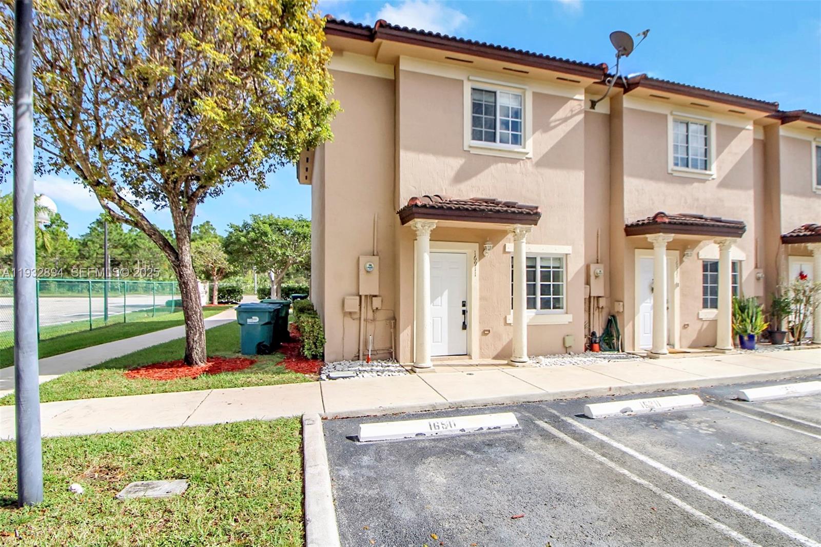 CAZADORES COVE - Residential Lease