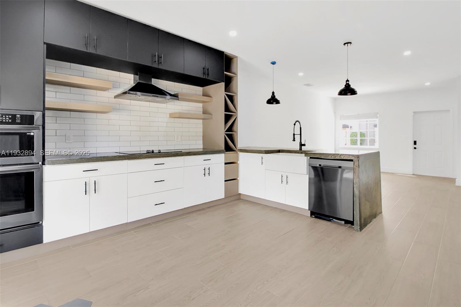 CAZADORES COVE - Residential Lease