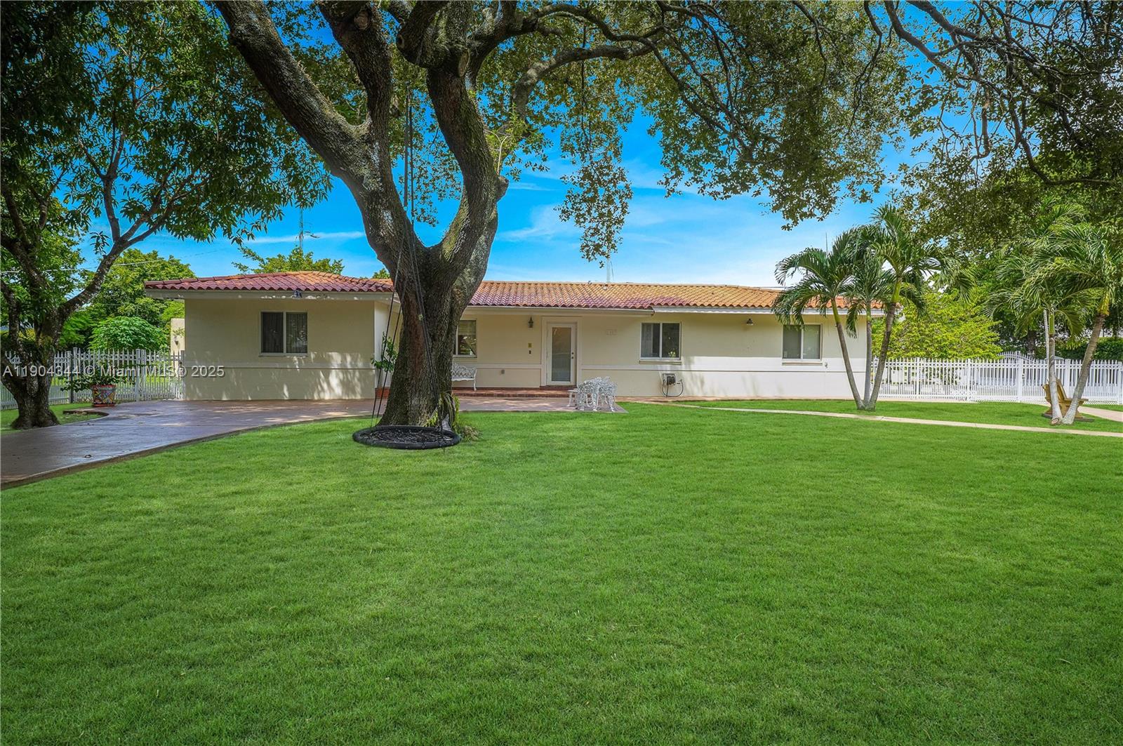 C GAB GRANADA SEC REV - Residential