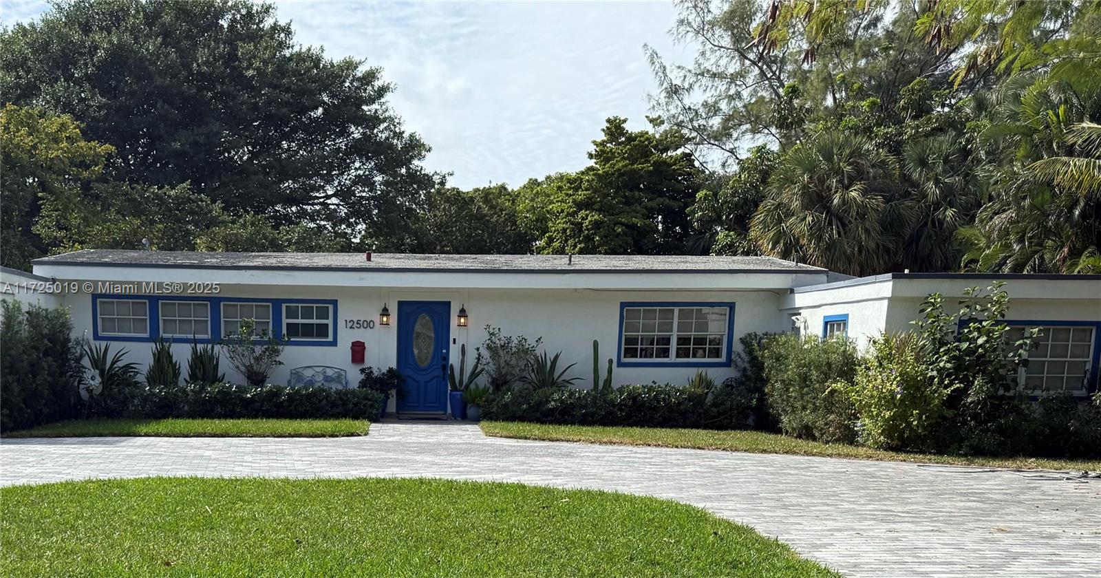 12500 Alamanda Dr