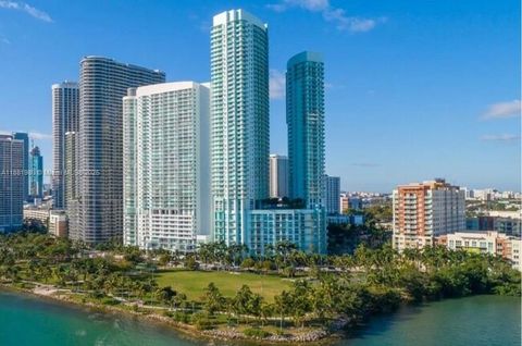 1900 N Bayshore Dr 3909 Miami FL 33132