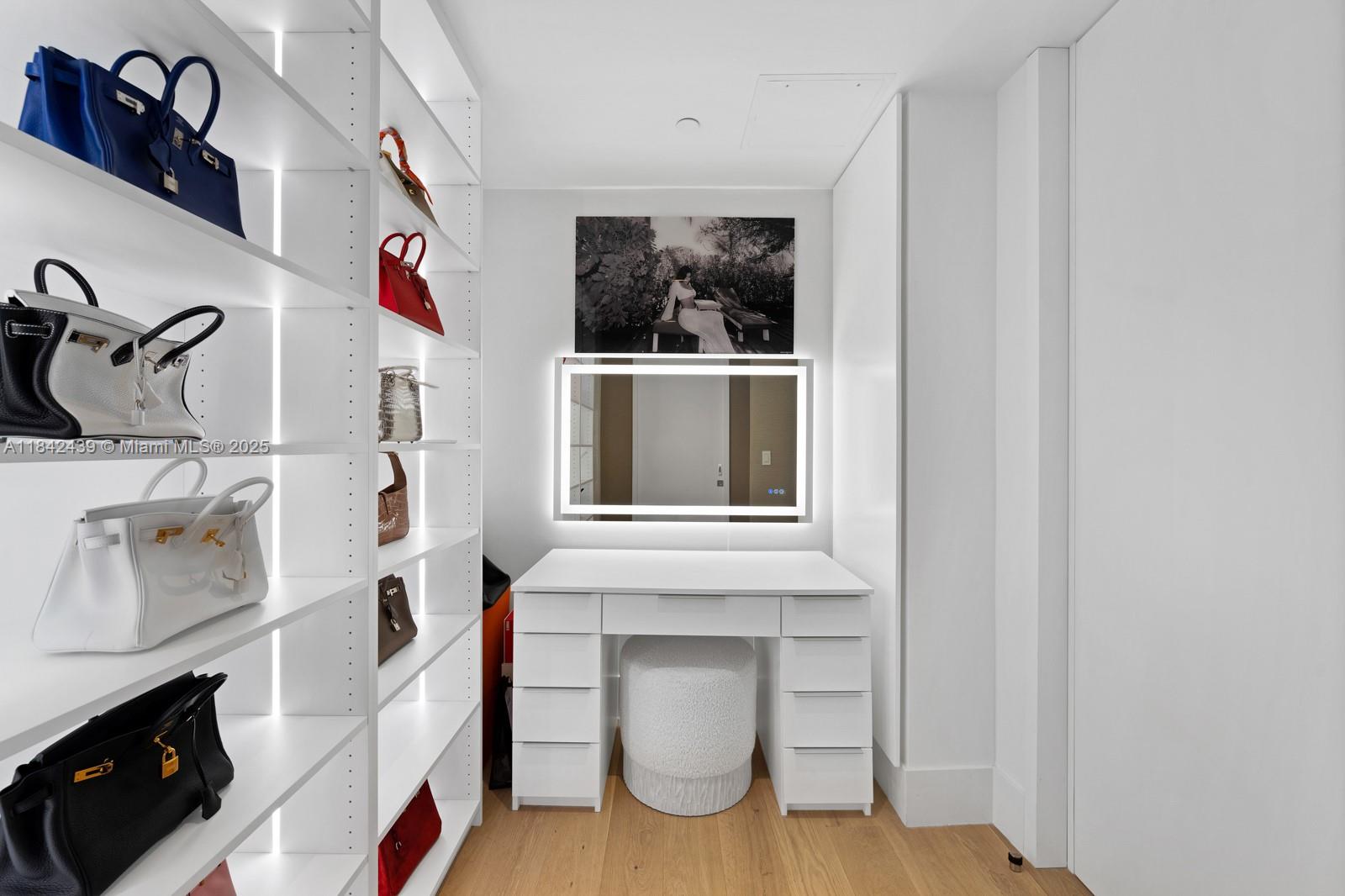 NANCY TERRACE - Residential