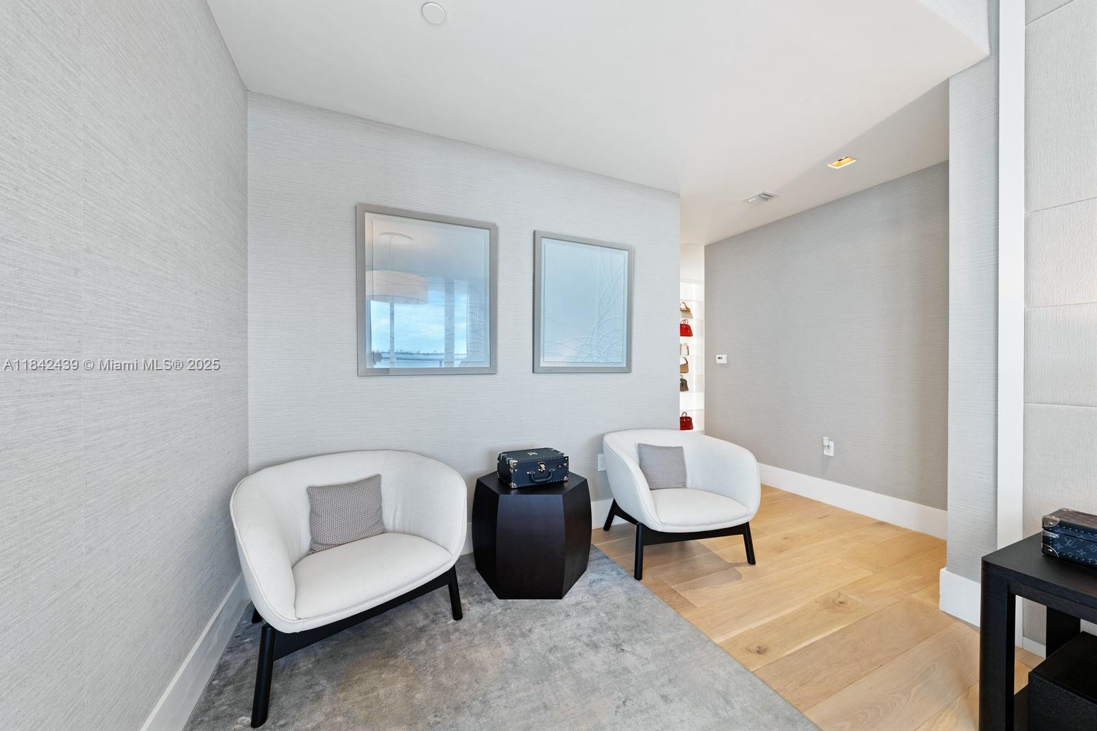 NANCY TERRACE - Residential