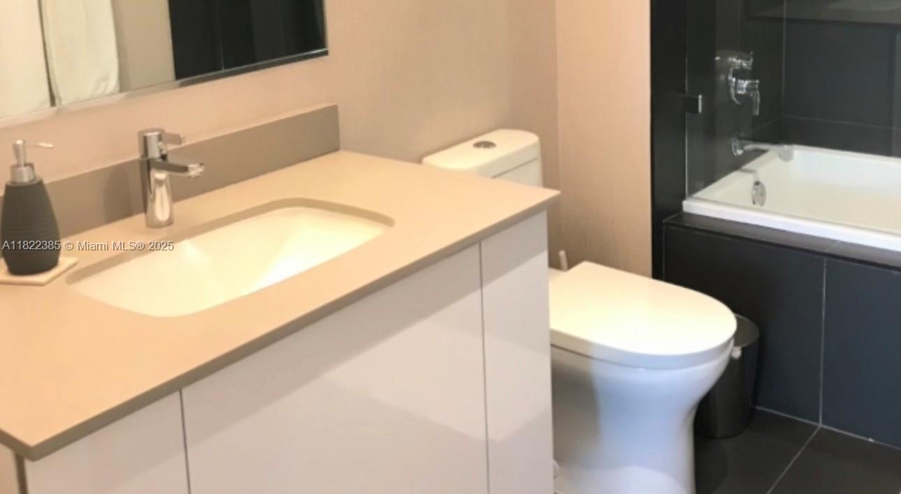 CANVAS CONDO - Residential Lease