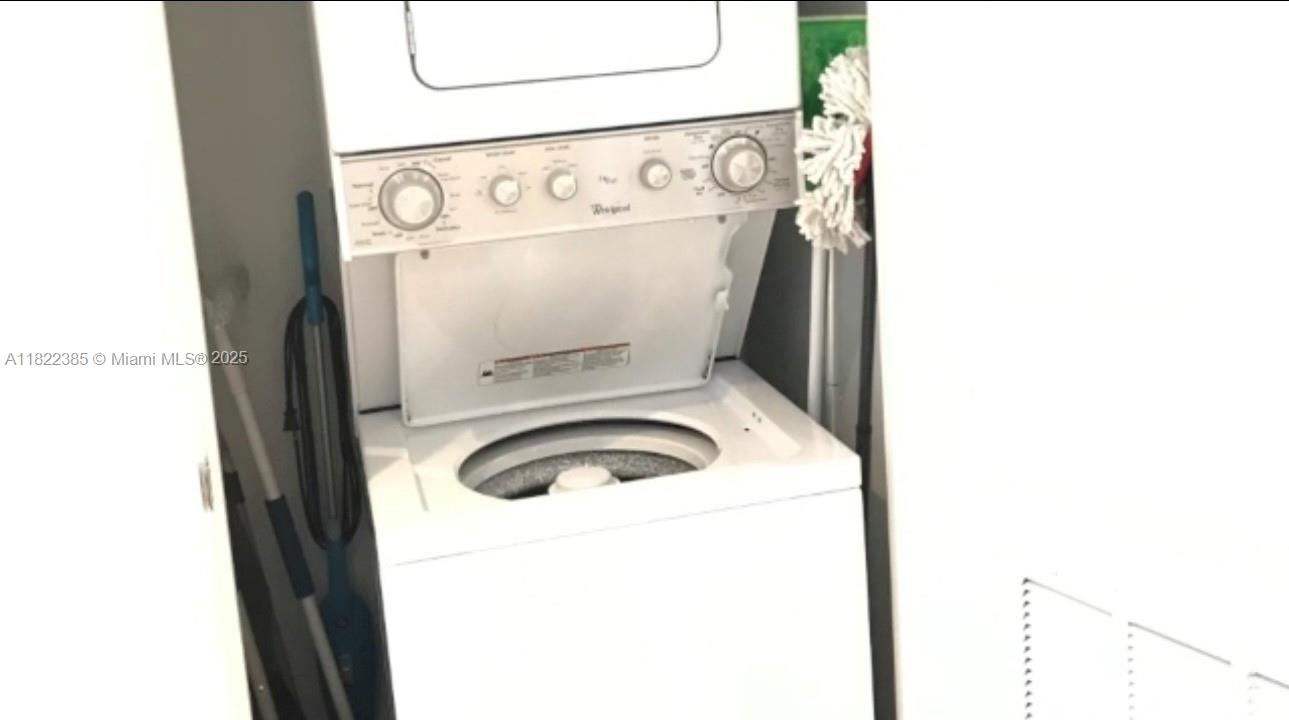 CANVAS CONDO - Residential Lease