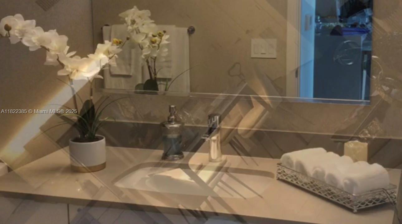 CANVAS CONDO - Residential Lease