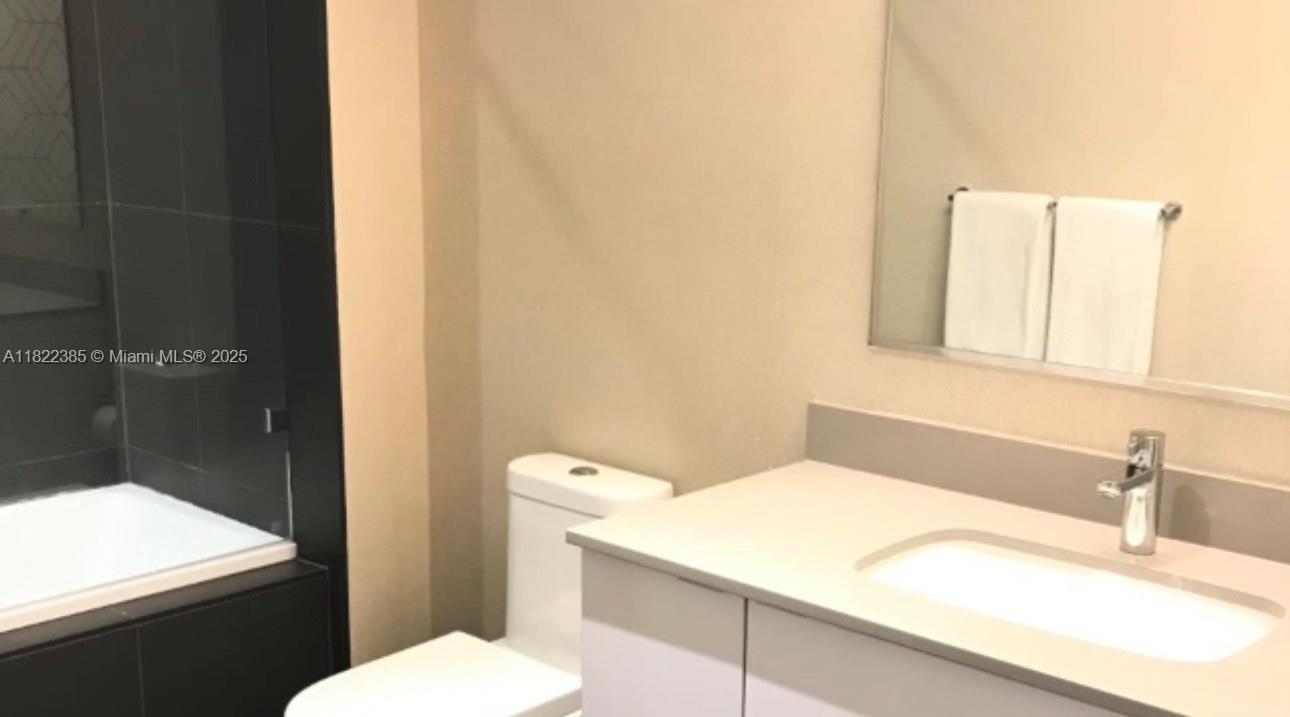 CANVAS CONDO - Residential Lease