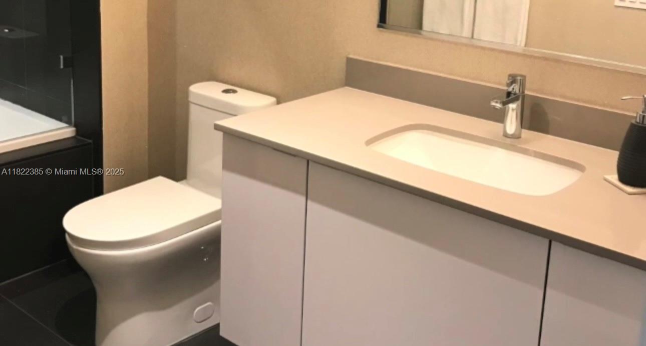 CANVAS CONDO - Residential Lease