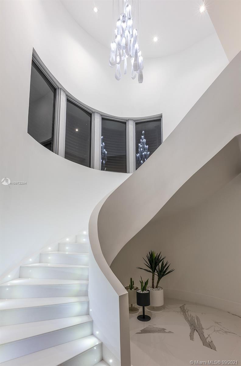 SUNRISE HARBOUR REV PL - Residential