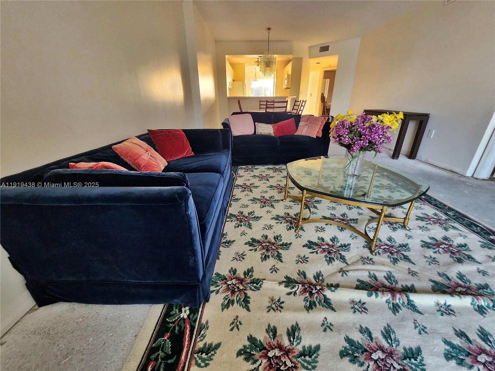 TRENT CONDOMINIUM H - Residential