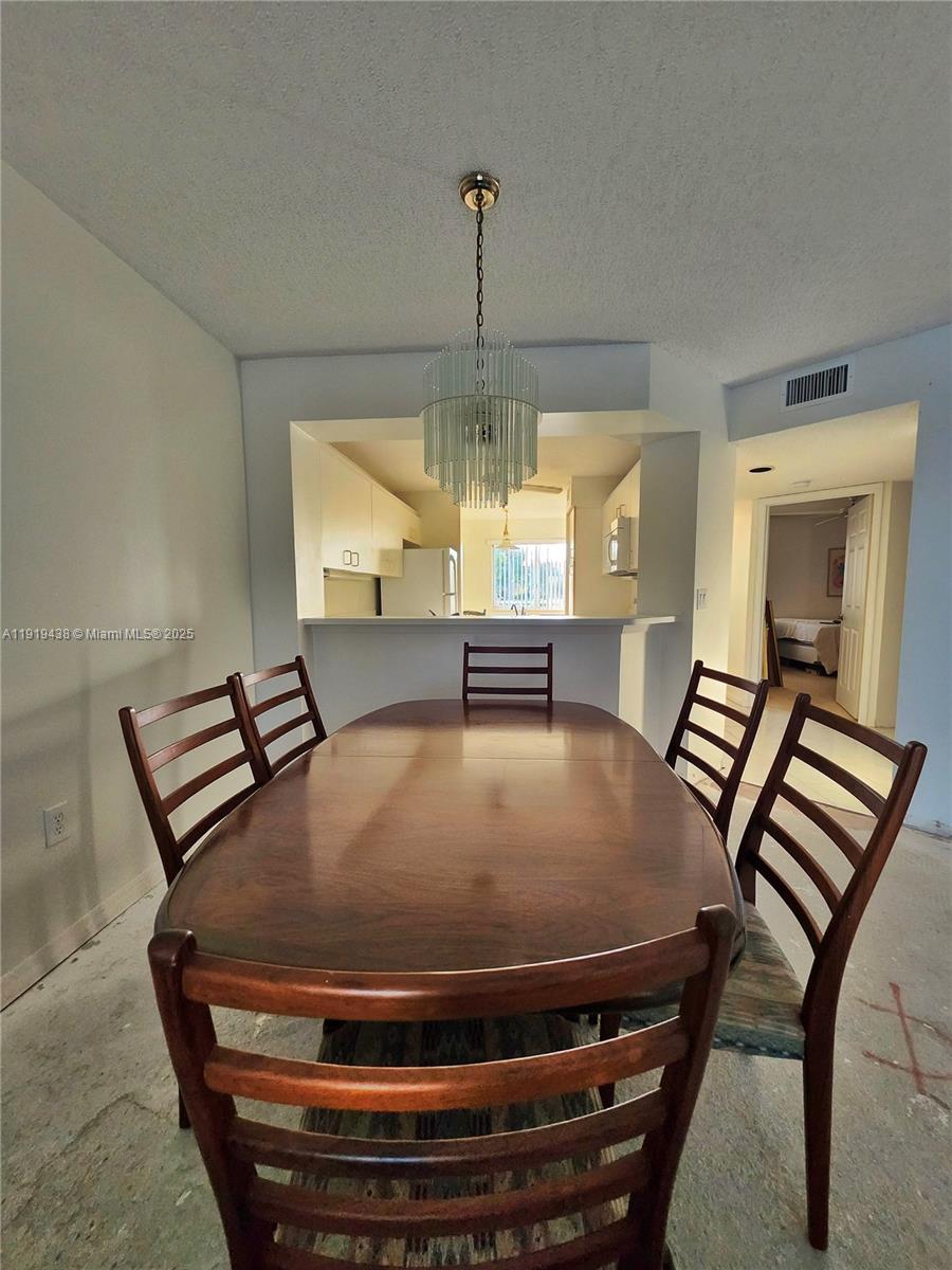 TRENT CONDOMINIUM H - Residential