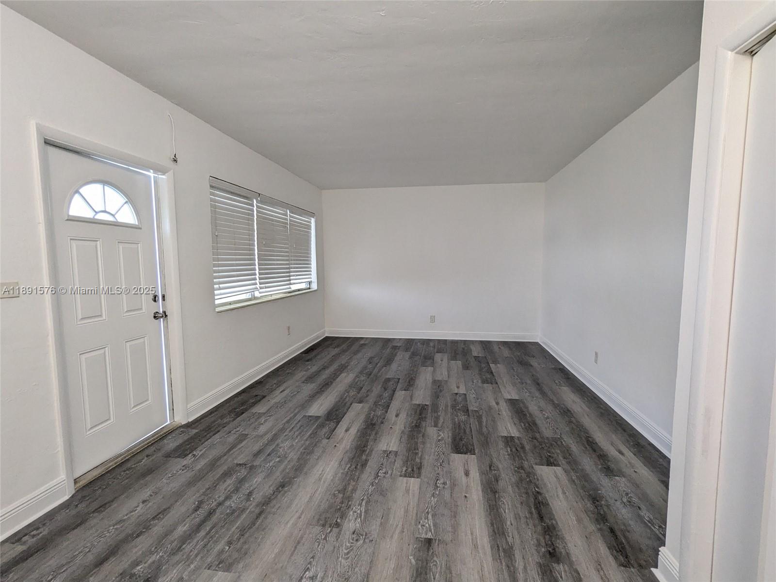 BISCAYNE BCH SUB - Residential Lease