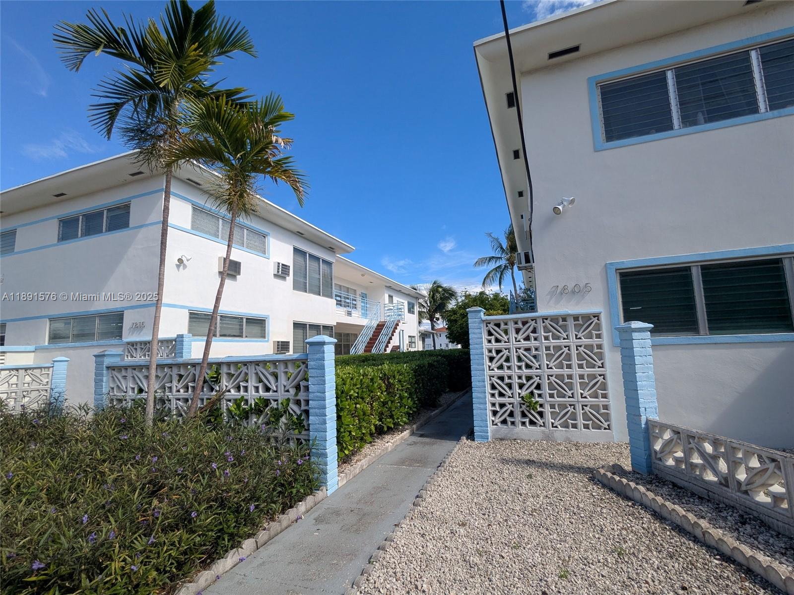BISCAYNE BCH SUB - Residential Lease