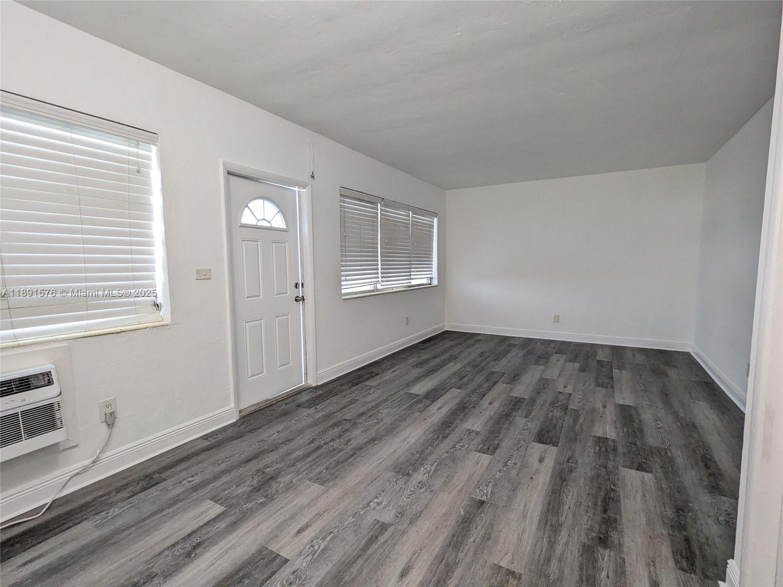 BISCAYNE BCH SUB - Residential Lease