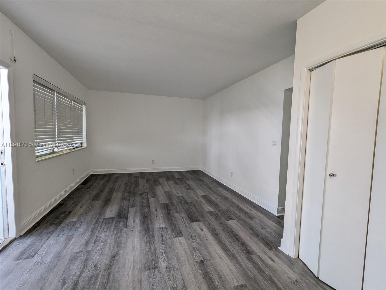 BISCAYNE BCH SUB - Residential Lease