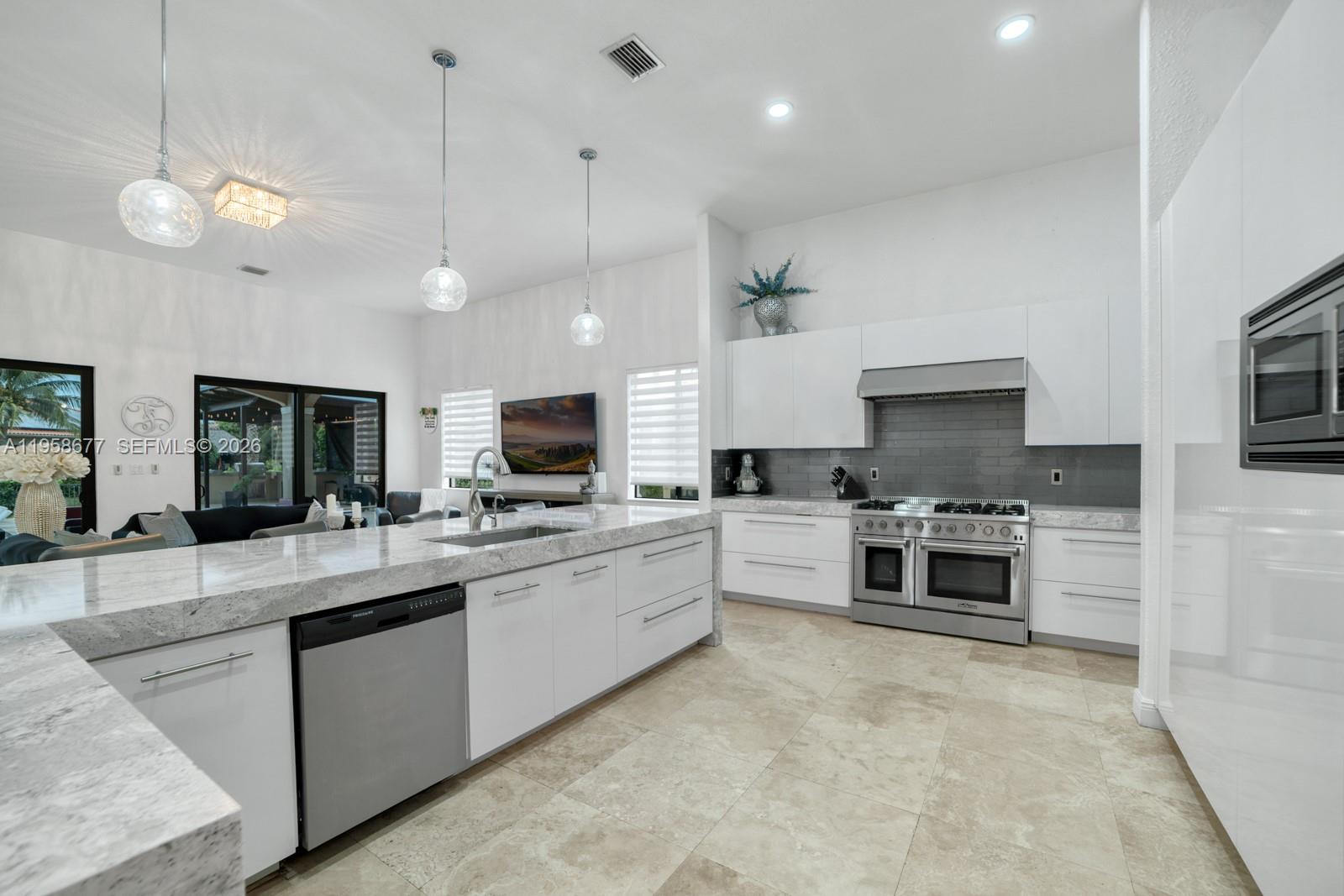 CUTLER CAY - Residential