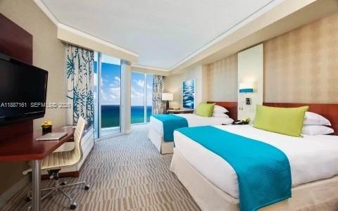 TRUMP INTERNATIONAL BEACH - Residential