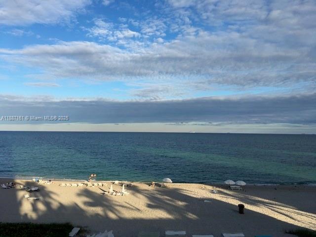 TRUMP INTERNATIONAL BEACH - Residential