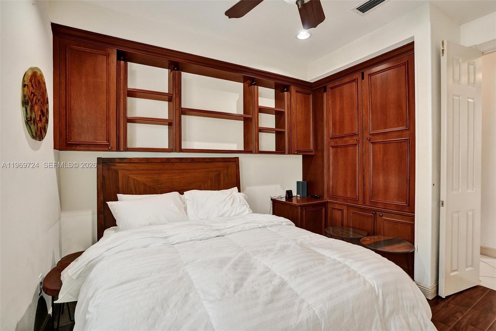 SILVER LAKES PHASE III RE - Residential Lease