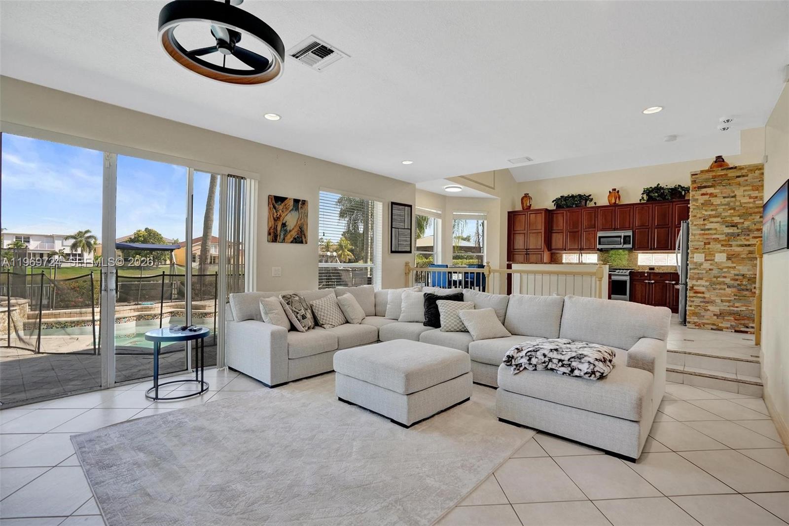 SILVER LAKES PHASE III RE - Residential Lease