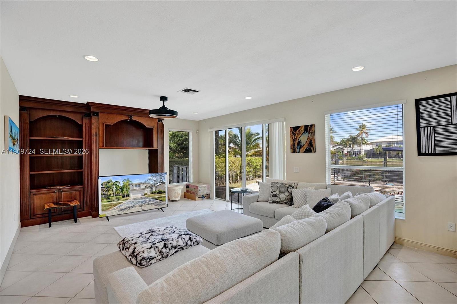 SILVER LAKES PHASE III RE - Residential Lease