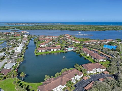 6121 SE Landing Way 13 Stuart FL 34997